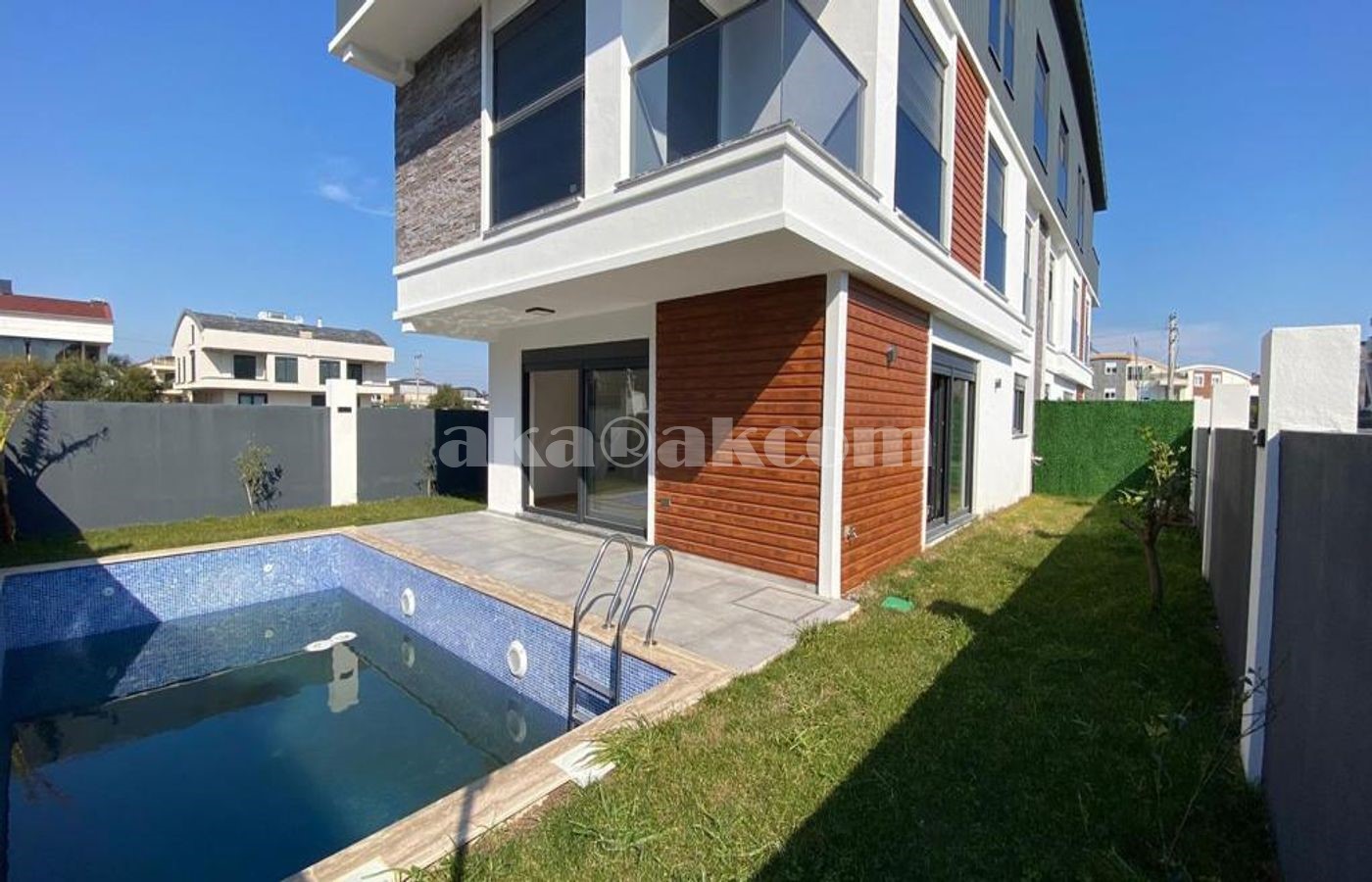 Detached villa for sale in Antalya Muratpasha